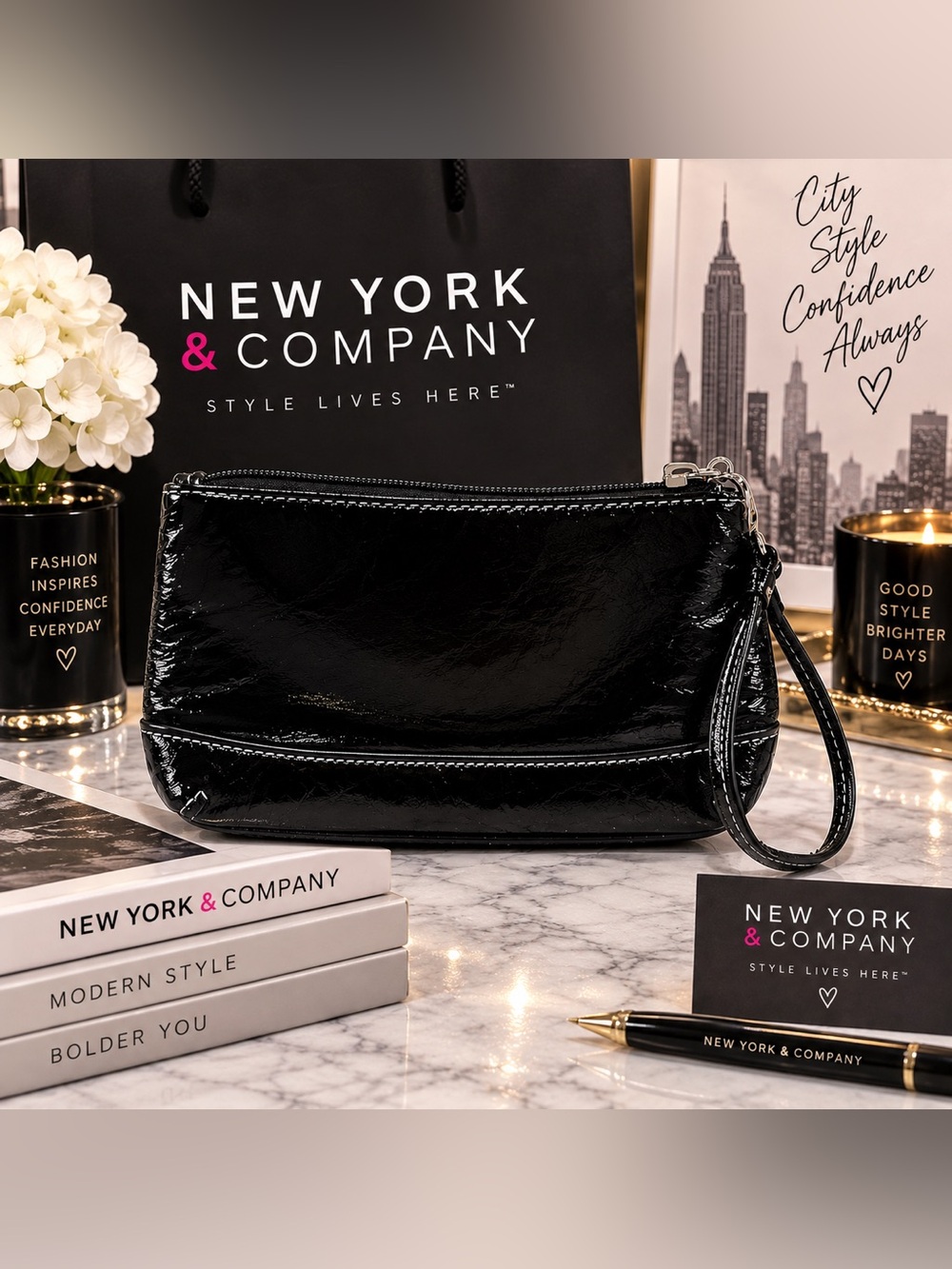 🖤 New York & Company Black Patent Wristlet – Excellent Used Condition